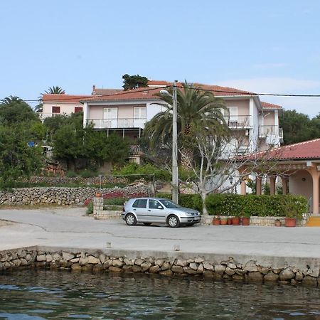 Apartments By The Sea Jakisnica, Pag - 21384 Lun  Exteriör bild